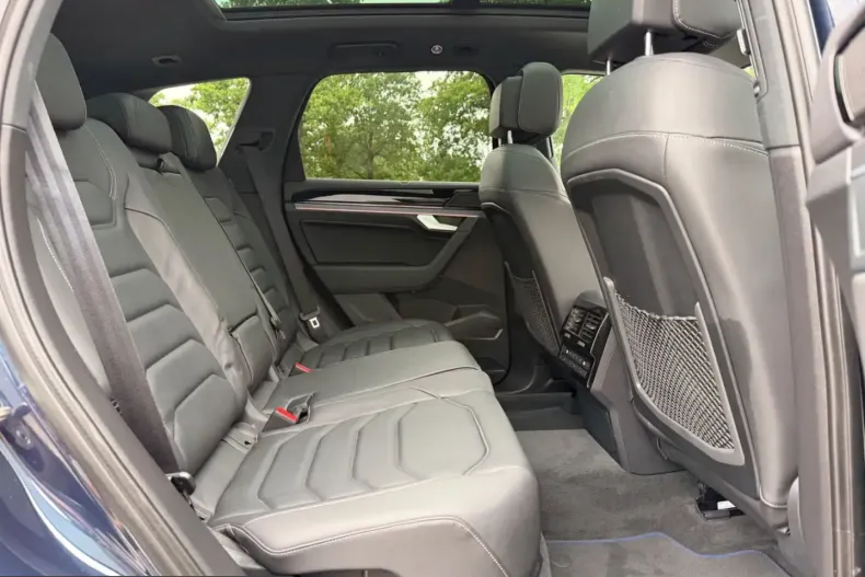 Volkswagen Touareg din 2024 cu 39.845 km - oferta VOL252078 - foto 9