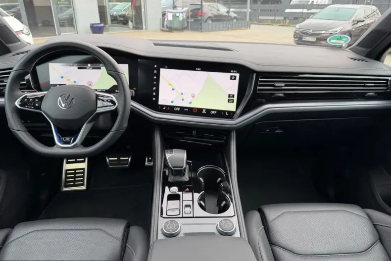 Volkswagen Touareg din 2024 cu 39.845 km - oferta VOL252078 - foto 11