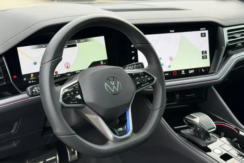 Volkswagen Touareg din 2024 cu 39.845 km - oferta VOL252078 - foto 13