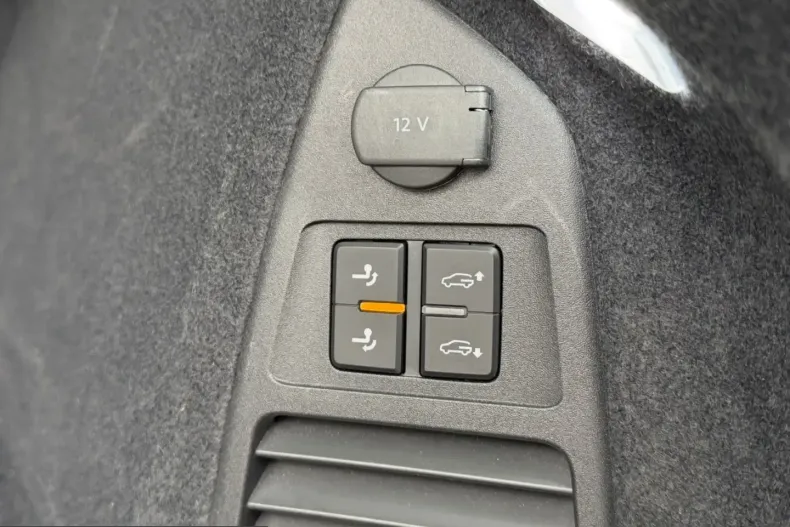 Volkswagen Touareg din 2024 cu 39.845 km - oferta VOL252078 - foto 30