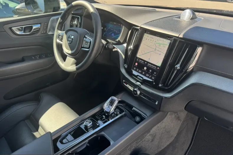 Volvo XC60 din 2024 cu 20.170 km - oferta VOL252083 - foto 42