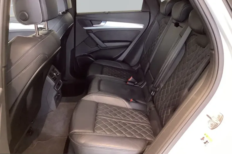 Audi Q5 din 2024 cu 70.889 km - oferta AUD252098 - foto 10