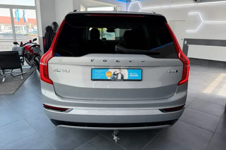 Volvo XC90 din 2022 cu 31.000 km - oferta VOL252102 - foto 5