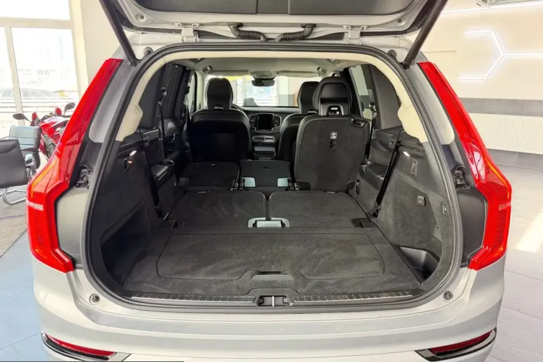 Volvo XC90 din 2022 cu 31.000 km - oferta VOL252102 - foto 8