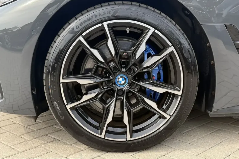 BMW i4 (Seria 4) din 2022 cu 74.198 km - oferta BMW252114 - foto 41