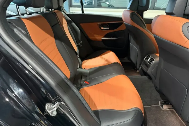 Mercedes-Benz C 200 (Clasa C) din 2022 cu 4.000 km - oferta MER252117 - foto 14