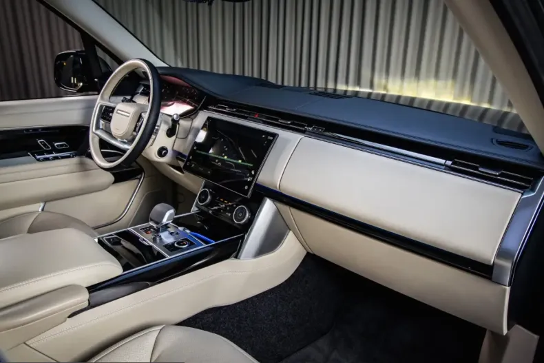 Land Rover Range Rover din 2023 cu 61.000 km - oferta LAN252122 - foto 14