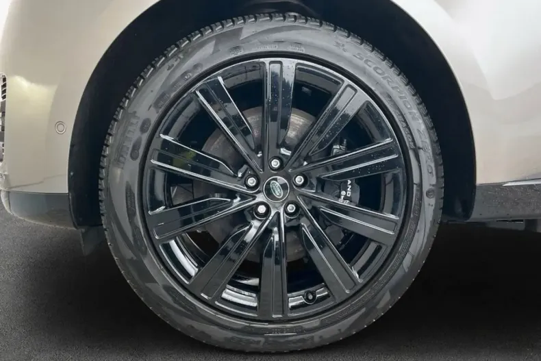Land Rover Range Rover din 2023 cu 38.373 km - oferta LAN252130 - foto 10