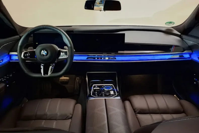BMW 740 (Seria 7) din 2025 cu 6.420 km - oferta BMW252137 - foto 10