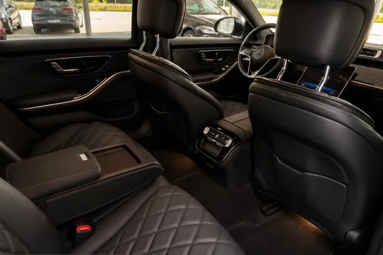 Mercedes-Benz S 350 (Clasa S) din 2023 cu 16.000 km - oferta MER252139 - foto 9