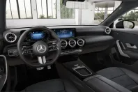 Mercedes-Benz CLA 180 (Clasa CLA) din 2025 cu 24.670 km - oferta MER252142 - foto 2