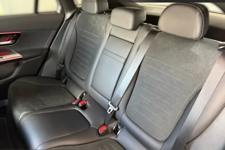 Mercedes-Benz GLC 300 (Clasa GLC) din 2023 cu 14.500 km - oferta MER252149 - foto 11