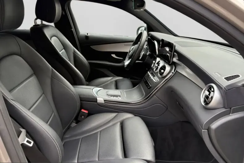 Mercedes-Benz GLC 300 (Clasa GLC) din 2023 cu 45.898 km - oferta MER252150 - foto 15