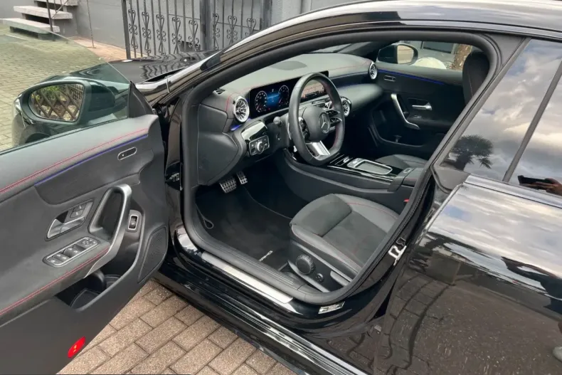 Mercedes-Benz CLA 180 (Clasa CLA) din 2025 cu 24.424 km - oferta MER252152 - foto 11