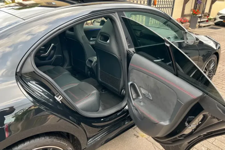 Mercedes-Benz CLA 180 (Clasa CLA) din 2025 cu 24.424 km - oferta MER252152 - foto 16