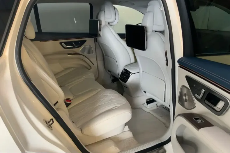 Mercedes-Benz EQS (Clasa S) din 2023 cu 39.462 km - oferta MER252154 - foto 12