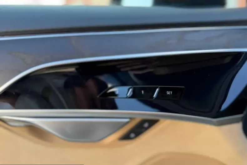 Audi A8 din 2021 cu 118.000 km - oferta AUD252176 - foto 13