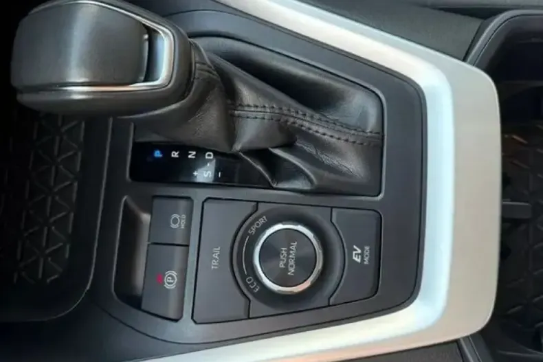 Toyota RAV4 din 2023 cu 22.865 km - oferta TOY252179 - foto 9