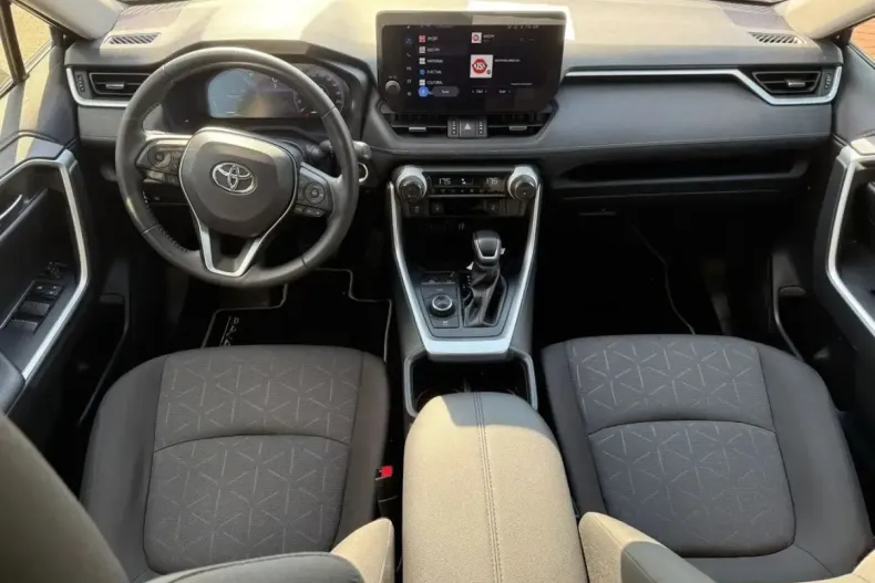 Toyota RAV4 din 2023 cu 22.865 km - oferta TOY252179 - foto 10