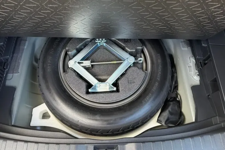 Toyota RAV4 din 2023 cu 22.865 km - oferta TOY252179 - foto 17