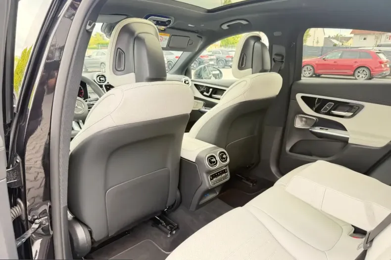 Mercedes-Benz GLC 450 (Clasa GLC) din 2025 cu 10.291 km - oferta MER252237 - foto 11