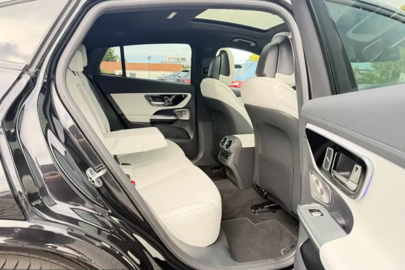 Mercedes-Benz GLC 450 (Clasa GLC) din 2025 cu 10.291 km - oferta MER252237 - foto 13