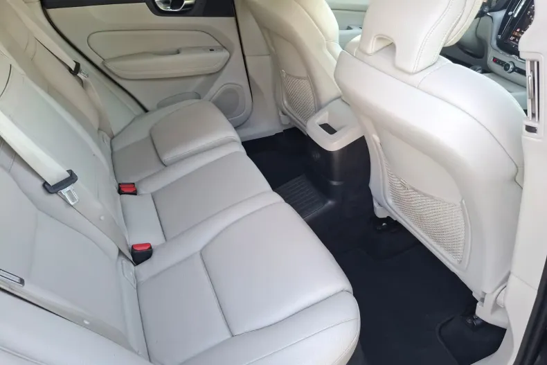 Volvo XC60 din 2021 cu 113.031 km - oferta VOL252242 - foto 12