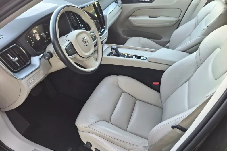 Volvo XC60 din 2021 cu 113.031 km - oferta VOL252242 - foto 13