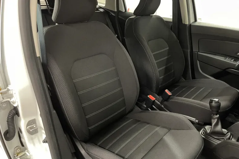 Dacia Duster din 2023 cu 92.376 km - oferta DAC252256 - foto 9