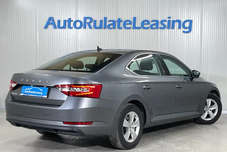 Skoda Superb din 2022 cu 142.957 km - oferta SKO252257 - foto 3