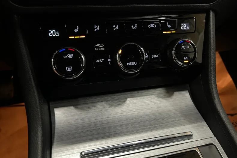 Skoda Superb din 2022 cu 142.957 km - oferta SKO252257 - foto 20