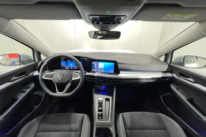 Volkswagen Golf din 2024 cu 959 km - oferta VOL252258 - foto 8
