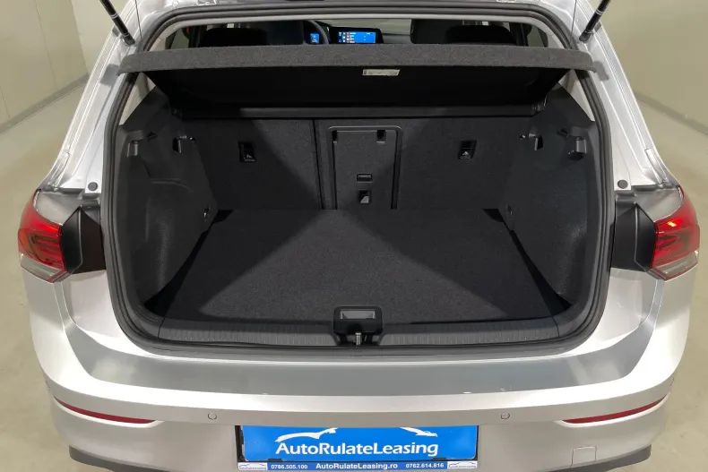 Volkswagen Golf din 2024 cu 959 km - oferta VOL252258 - foto 13
