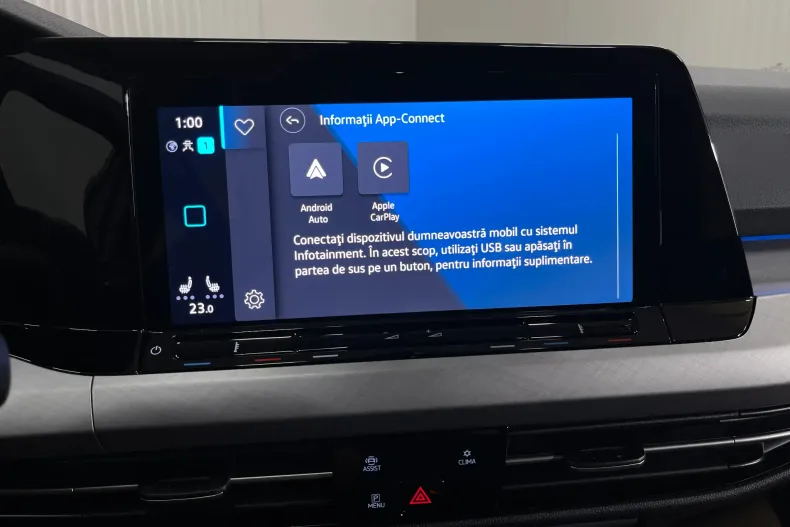 Volkswagen Golf din 2024 cu 959 km - oferta VOL252258 - foto 14
