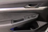 Volkswagen Golf din 2024 cu 959 km - oferta VOL252258 - foto 23