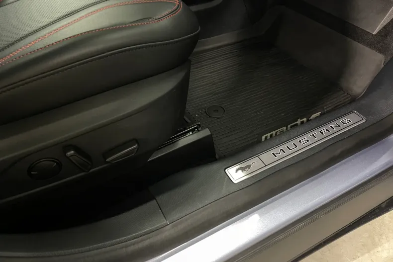 Ford Mustang Mach-E din 2023 cu 42.463 km - oferta FOR252265 - foto 21