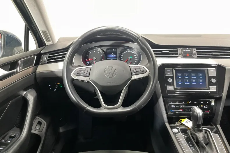 Volkswagen Passat din 2022 cu 93.862 km - oferta VOL252266 - foto 6