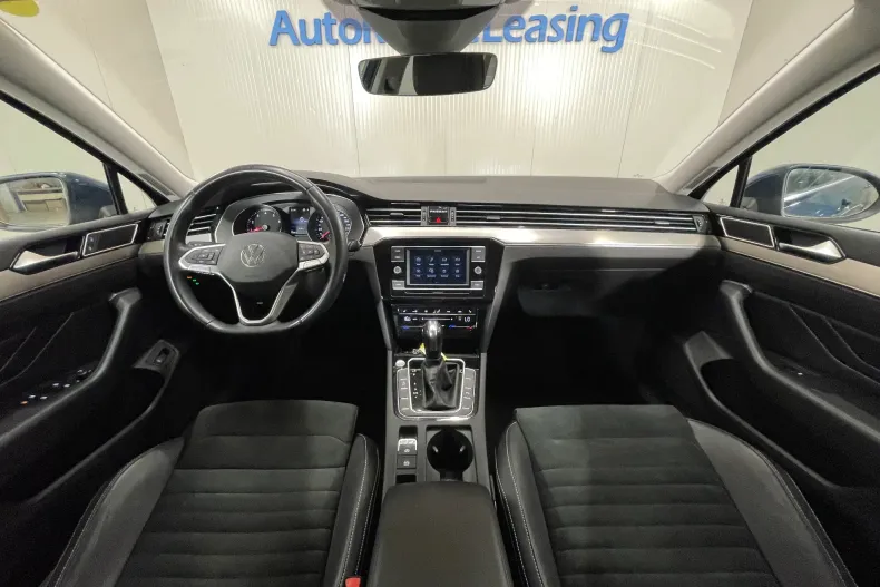 Volkswagen Passat din 2022 cu 93.862 km - oferta VOL252266 - foto 7