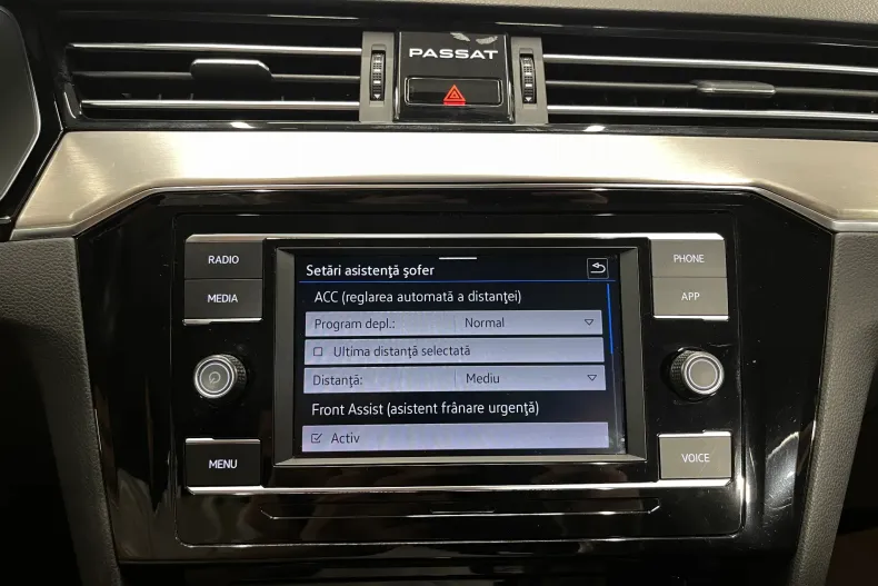 Volkswagen Passat din 2022 cu 93.862 km - oferta VOL252266 - foto 16