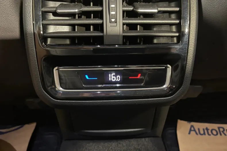 Volkswagen Passat din 2022 cu 93.862 km - oferta VOL252266 - foto 20