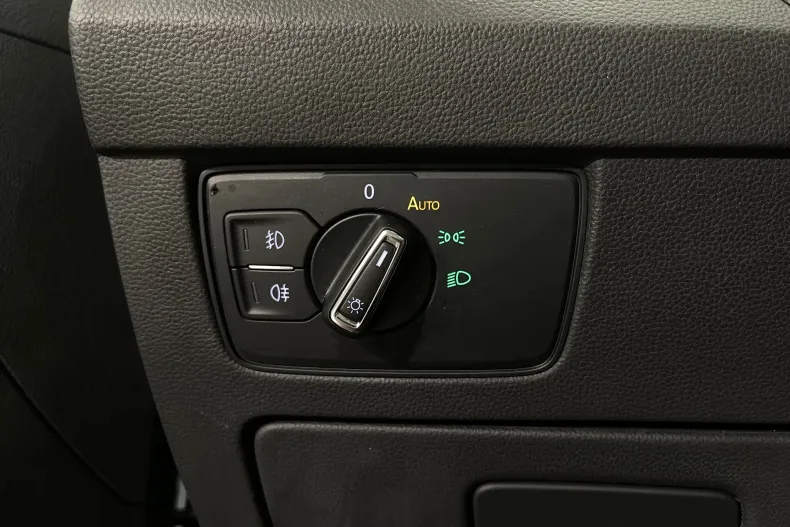 Volkswagen Passat din 2022 cu 93.862 km - oferta VOL252266 - foto 21