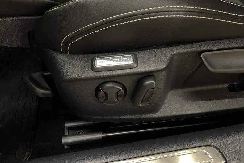 Volkswagen Passat din 2022 cu 93.862 km - oferta VOL252266 - foto 22