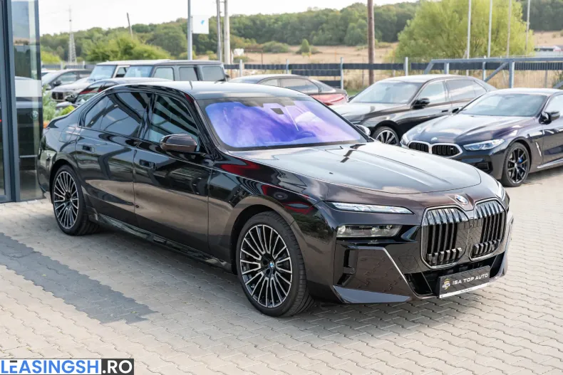 BMW 740 (Seria 7) din 2026 cu 52 km - oferta BMW252271 - foto 32
