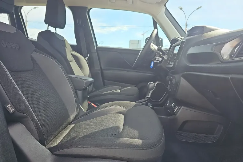 Jeep Renegade din 2023 cu 111.000 km - oferta JEE252283 - foto 11