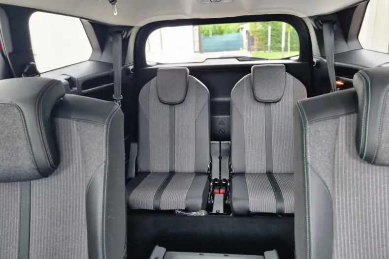 Peugeot 5008 din 2022 cu 122.405 km - oferta PEU252311 - foto 13