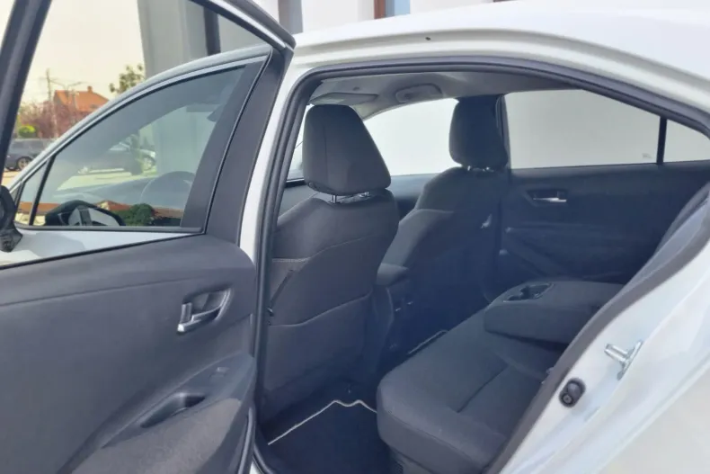 Toyota Corolla din 2025 cu 17.682 km - oferta TOY252312 - foto 17
