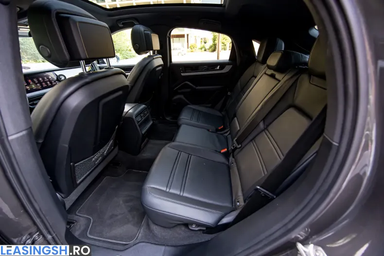 Porsche Cayenne din 2024 cu 59.849 km - oferta POR252315 - foto 34