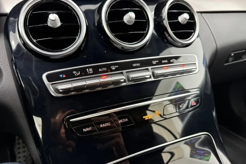 Mercedes-Benz C 180 (Clasa C) din 2020 cu 56.000 km - oferta MER252319 - foto 19