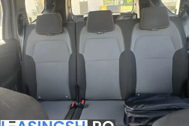 Dacia Jogger din 2023 cu 27.300 km - oferta DAC252336 - foto 13