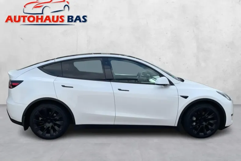 Tesla Model Y din 2023 cu 74.707 km - oferta TES252338 - foto 4